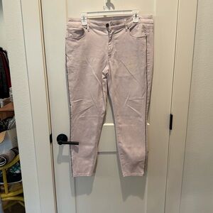 White House Black Market Ladies The Skinny Crop Jean w/Rhinestones Size 12.